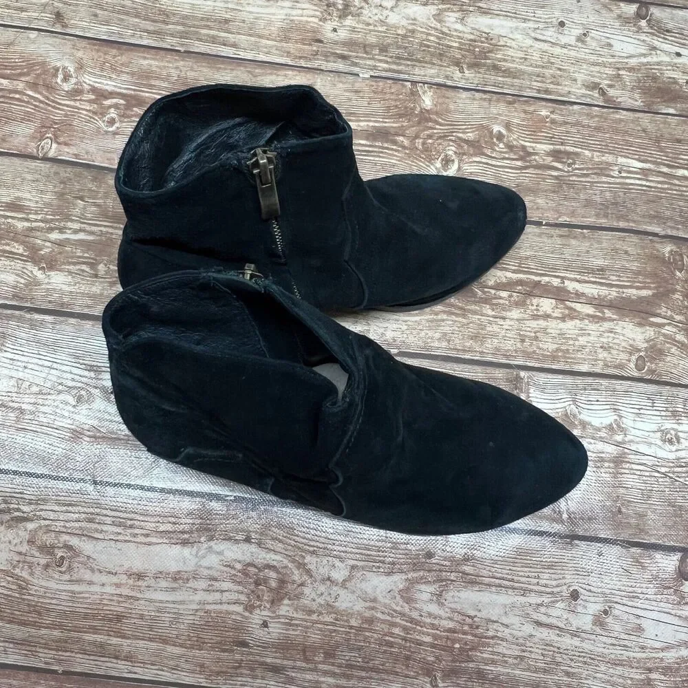 Plomo Boots Womens Eur 39 Ankle Bootie Black Suede Side Zip Low Heels Almond Toe